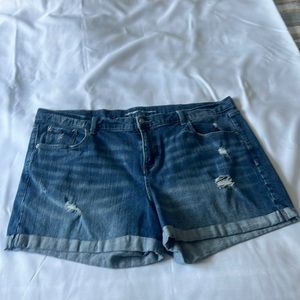 Old Navy Boyfriend Jean Shorts
